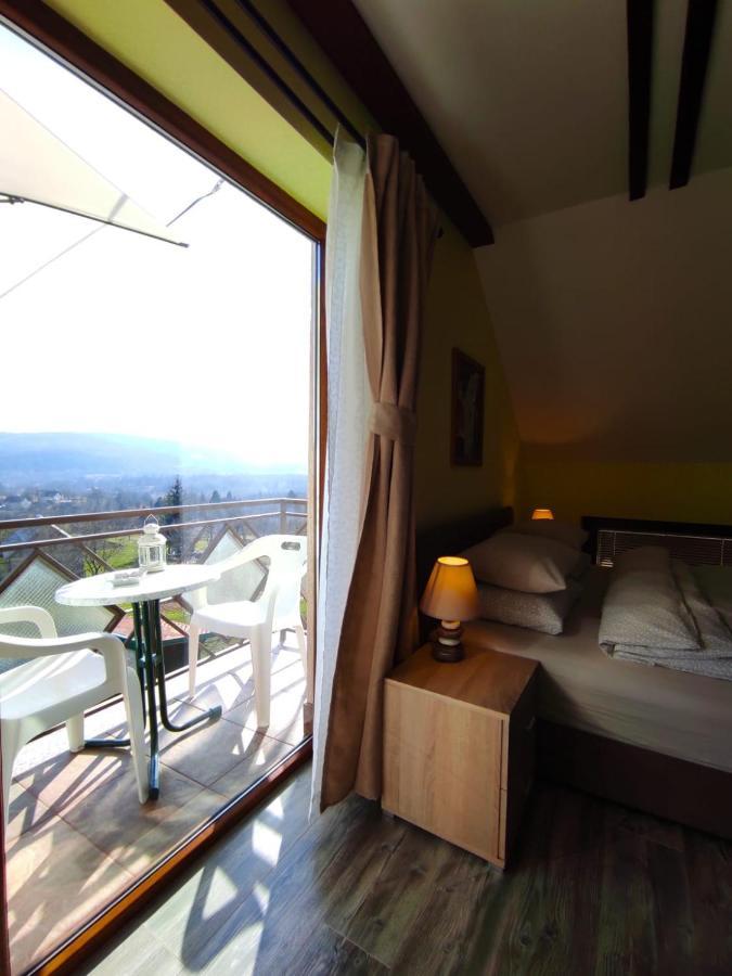 Accommodation "Old Town Dreznik" Раковица Екстериор снимка