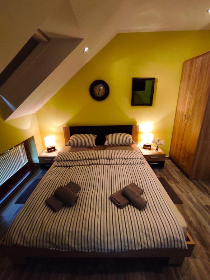 Accommodation "Old Town Dreznik" Раковица Екстериор снимка