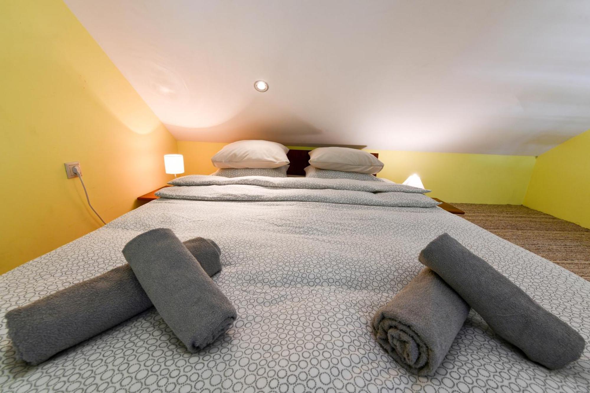 Accommodation "Old Town Dreznik" Раковица Екстериор снимка