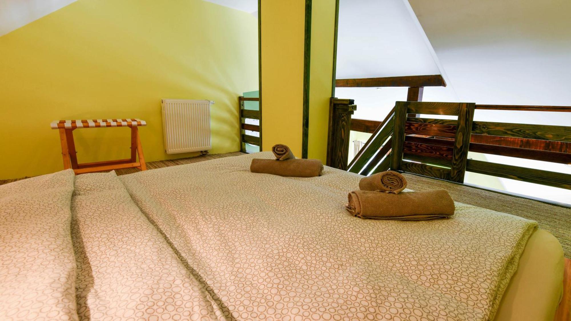 Accommodation "Old Town Dreznik" Раковица Екстериор снимка