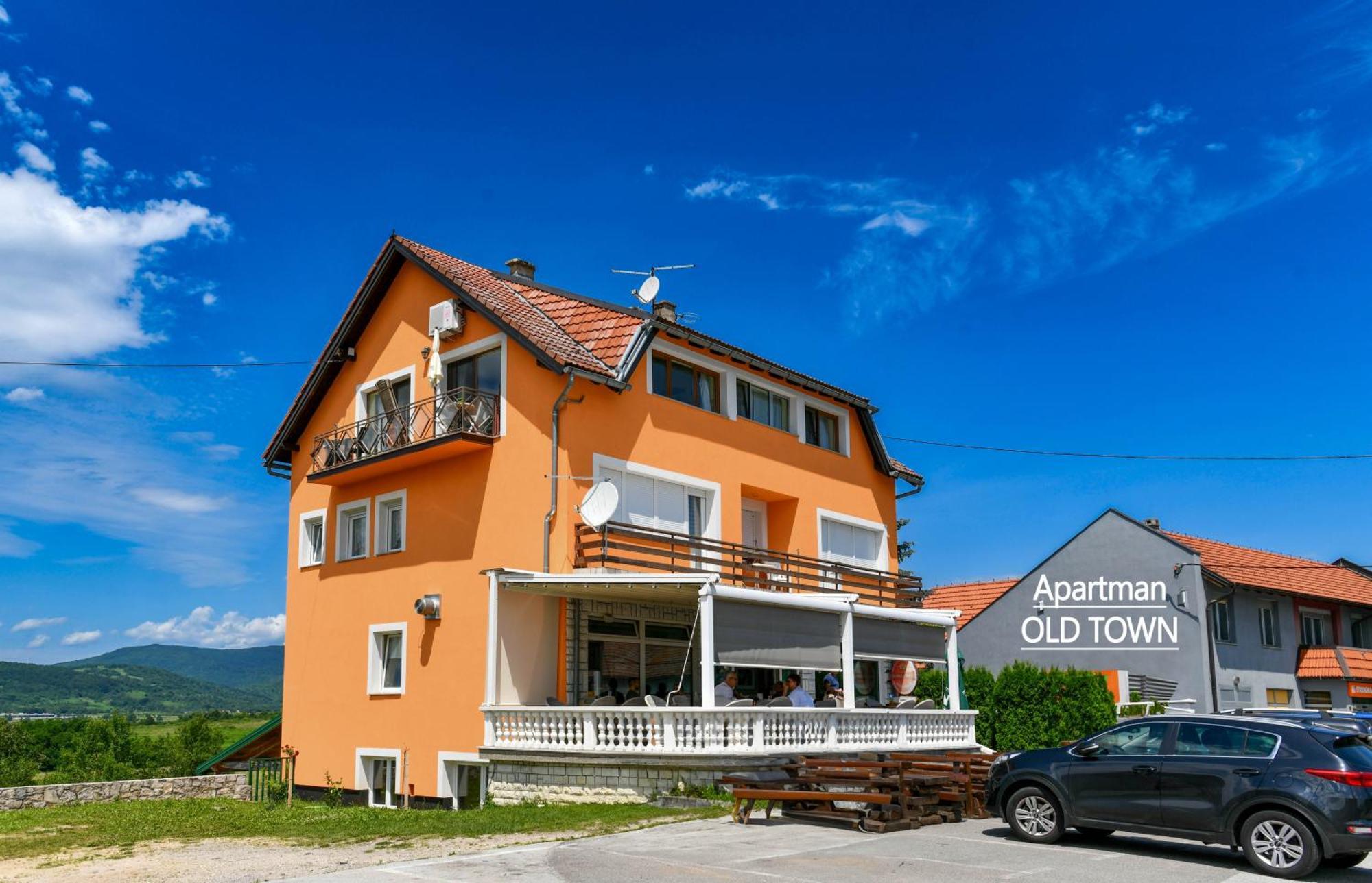 Accommodation "Old Town Dreznik" Раковица Екстериор снимка