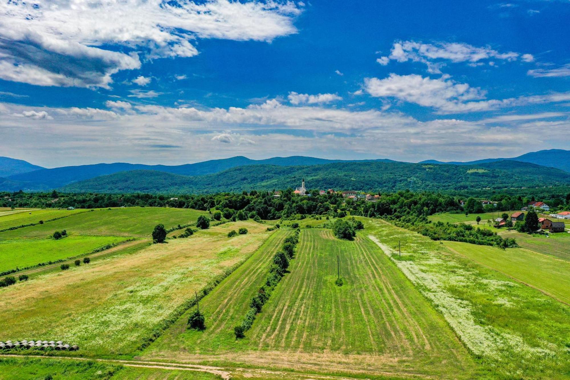 Accommodation "Old Town Dreznik" Раковица Екстериор снимка