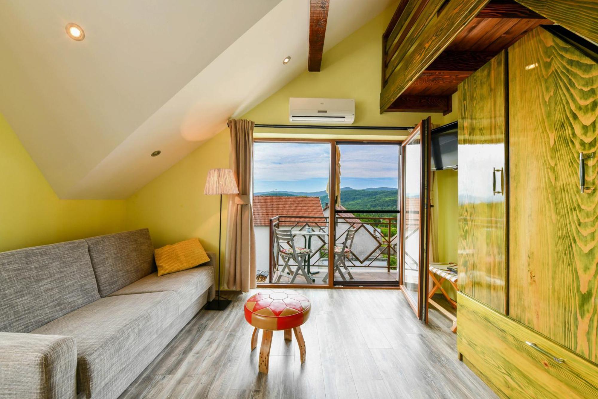 Accommodation "Old Town Dreznik" Раковица Екстериор снимка